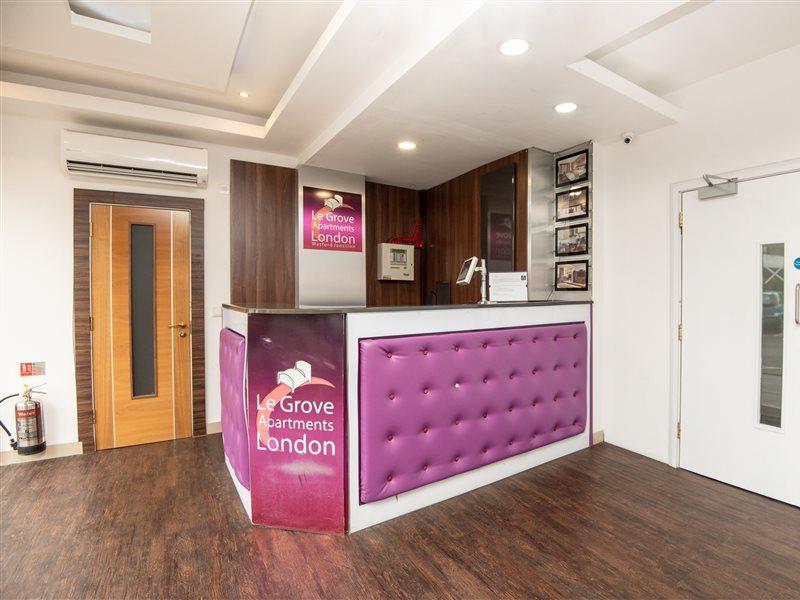 Livin' Serviced Apartments Watford  Eksteriør billede