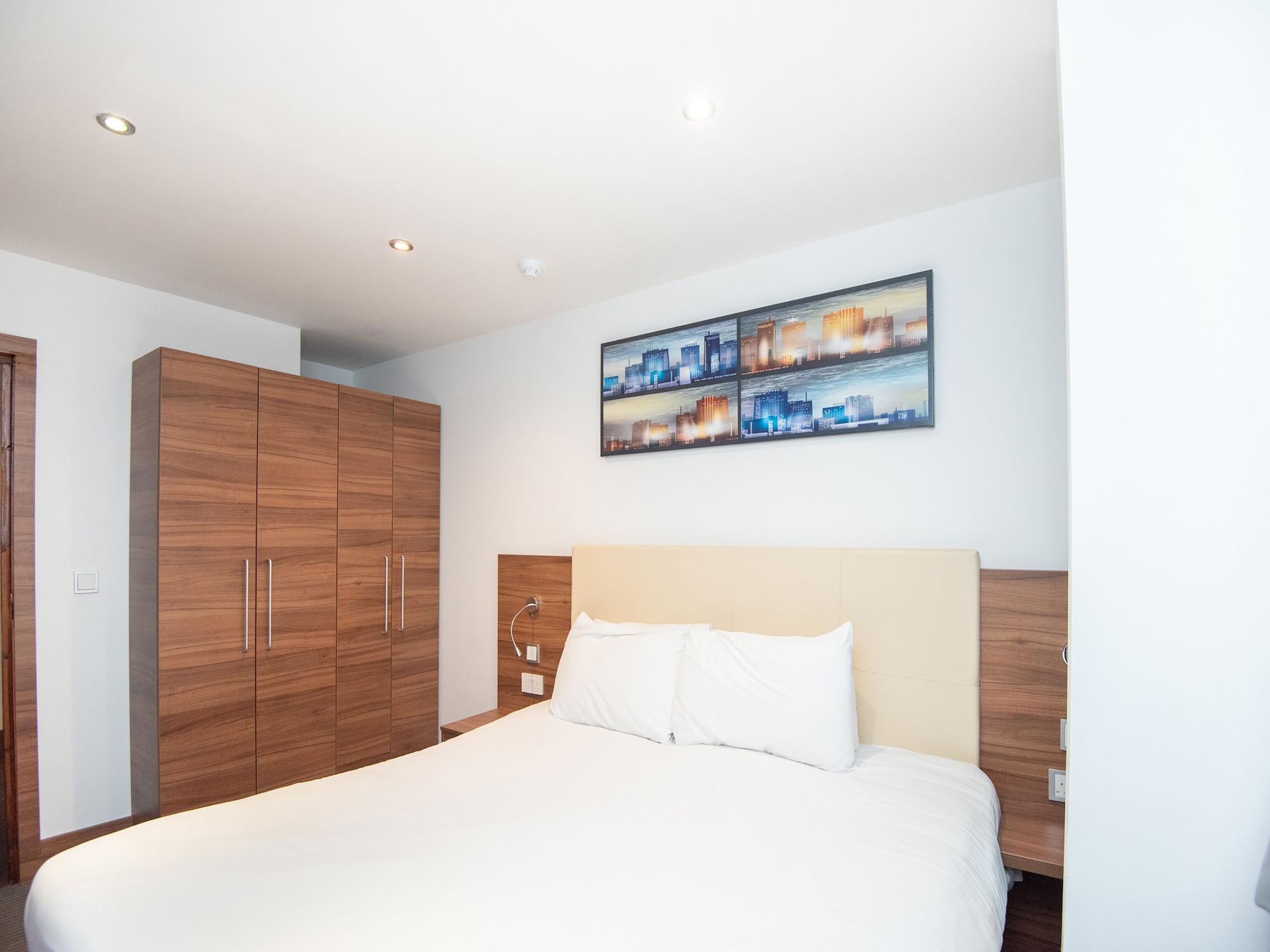 Livin' Serviced Apartments Watford  Eksteriør billede
