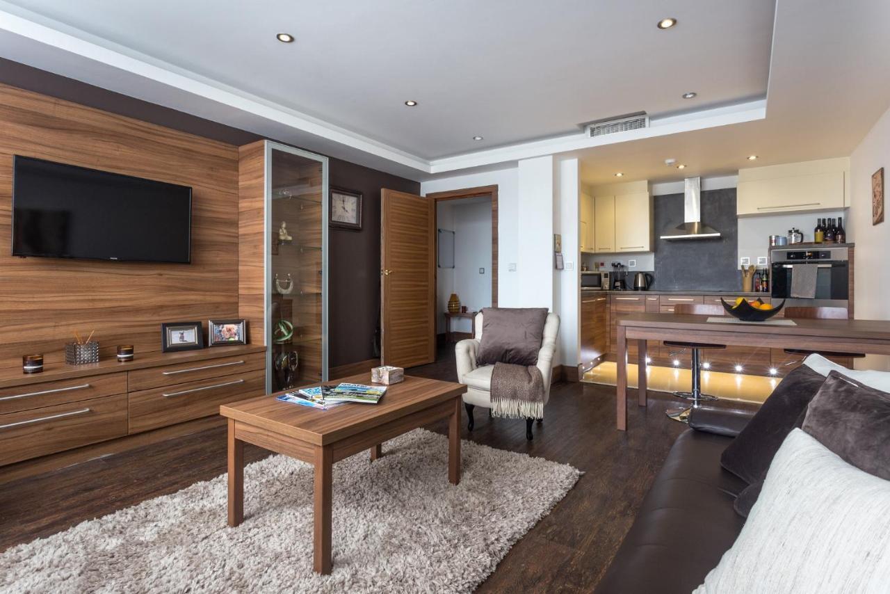 Livin' Serviced Apartments Watford  Eksteriør billede
