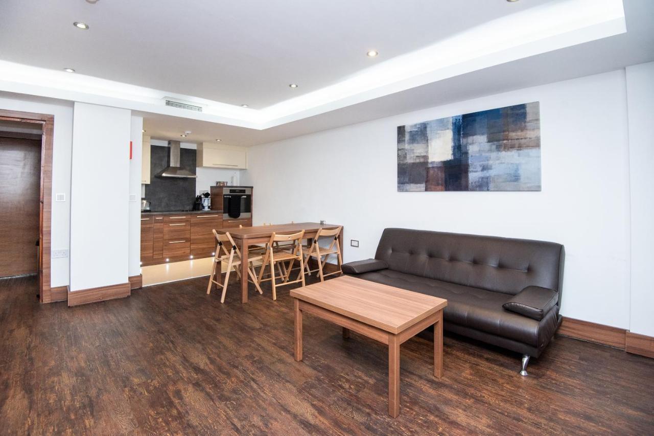 Livin' Serviced Apartments Watford  Eksteriør billede